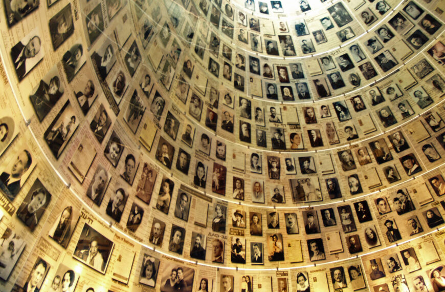 DÍA DEL RECUERDO DEL HOLOCAUSTO